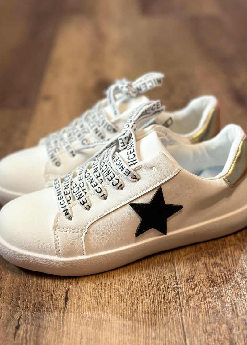 Load image into Gallery viewer, White Black Star Sneaker
