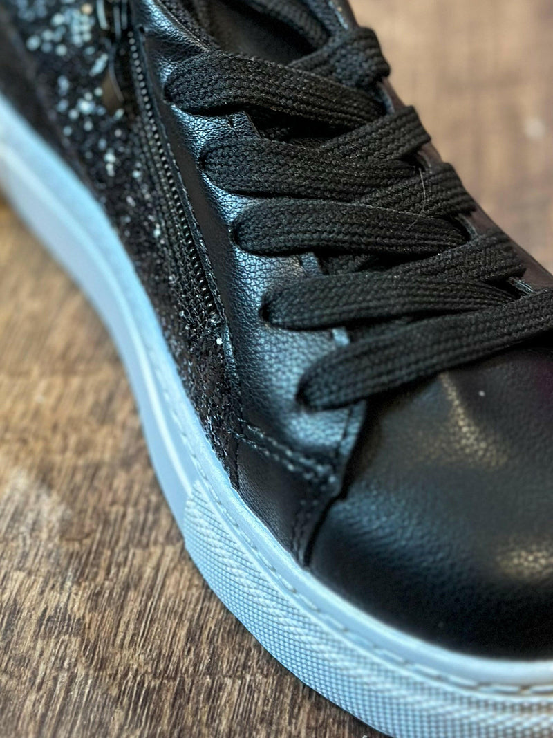 Load image into Gallery viewer, Black Star Glitter Sneakers
