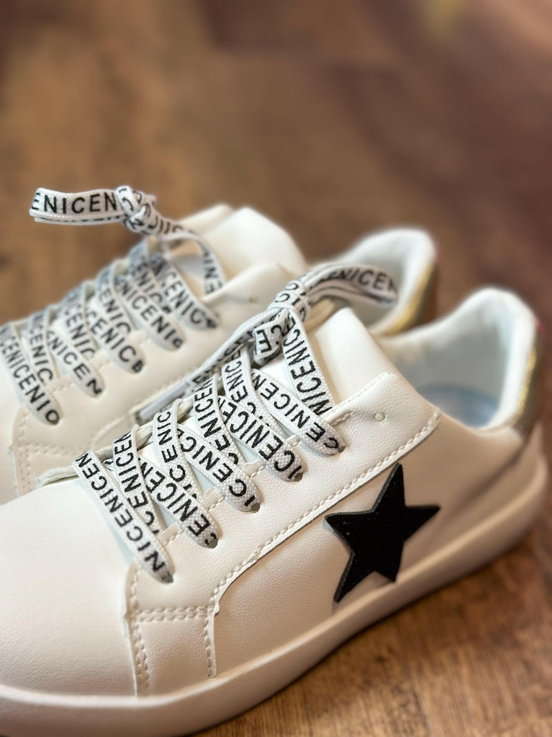 Load image into Gallery viewer, White Black Star Sneaker
