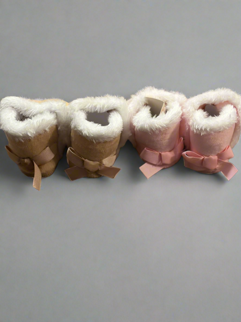 Load image into Gallery viewer, Faux Fleece &amp; Fur Infant Shoes
