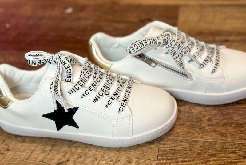 Load image into Gallery viewer, White Black Star Sneaker
