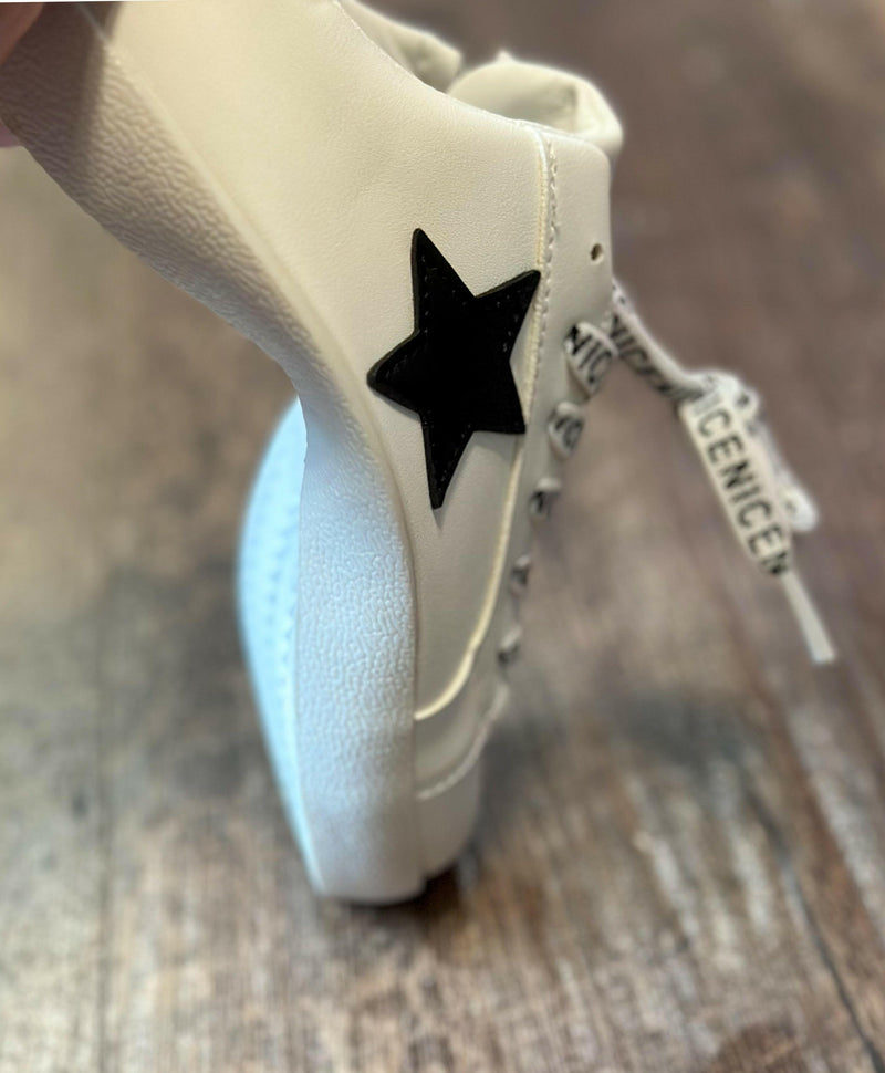 Load image into Gallery viewer, White Black Star Sneaker
