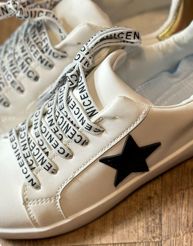 Load image into Gallery viewer, White Black Star Sneaker
