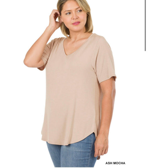 SHORT SLEEVE V-NECK HI-LOW HEM TOP